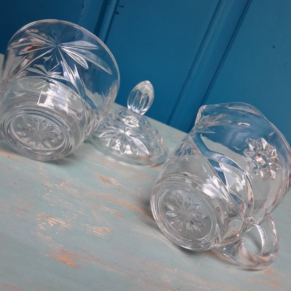 Glass Cream and Sugar with Lid Measuring Cup Vintage Starburst Design - Picture 6 of 7